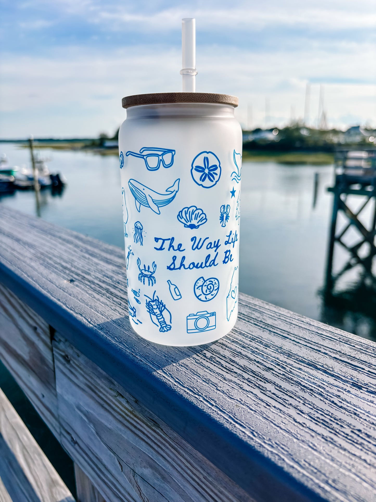The Way Life Should Be Maine Frosted Can Glass – 16oz with Bamboo Lid and Straw